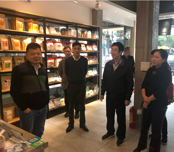 白云區(qū)松洲街道辦事處王主任一行蒞臨金達咖啡飲品城考察指導工作