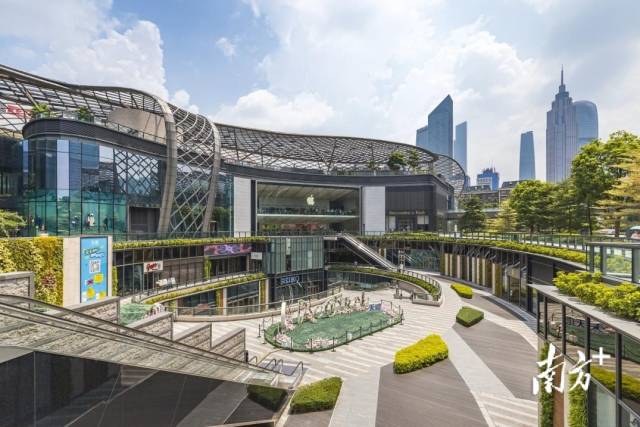 南方日報:廣州市商務(wù)局局長洪謙:加快建成具有全球影響力美譽度的國際消費中心城市|南方觀察?權(quán)威訪談(轉(zhuǎn)載) 南方日報:廣州市商務(wù)局局長洪謙:加快建成具有全球影響力美譽度的國際消費中心城市|南方觀察?權(quán)威訪談(轉(zhuǎn)載)