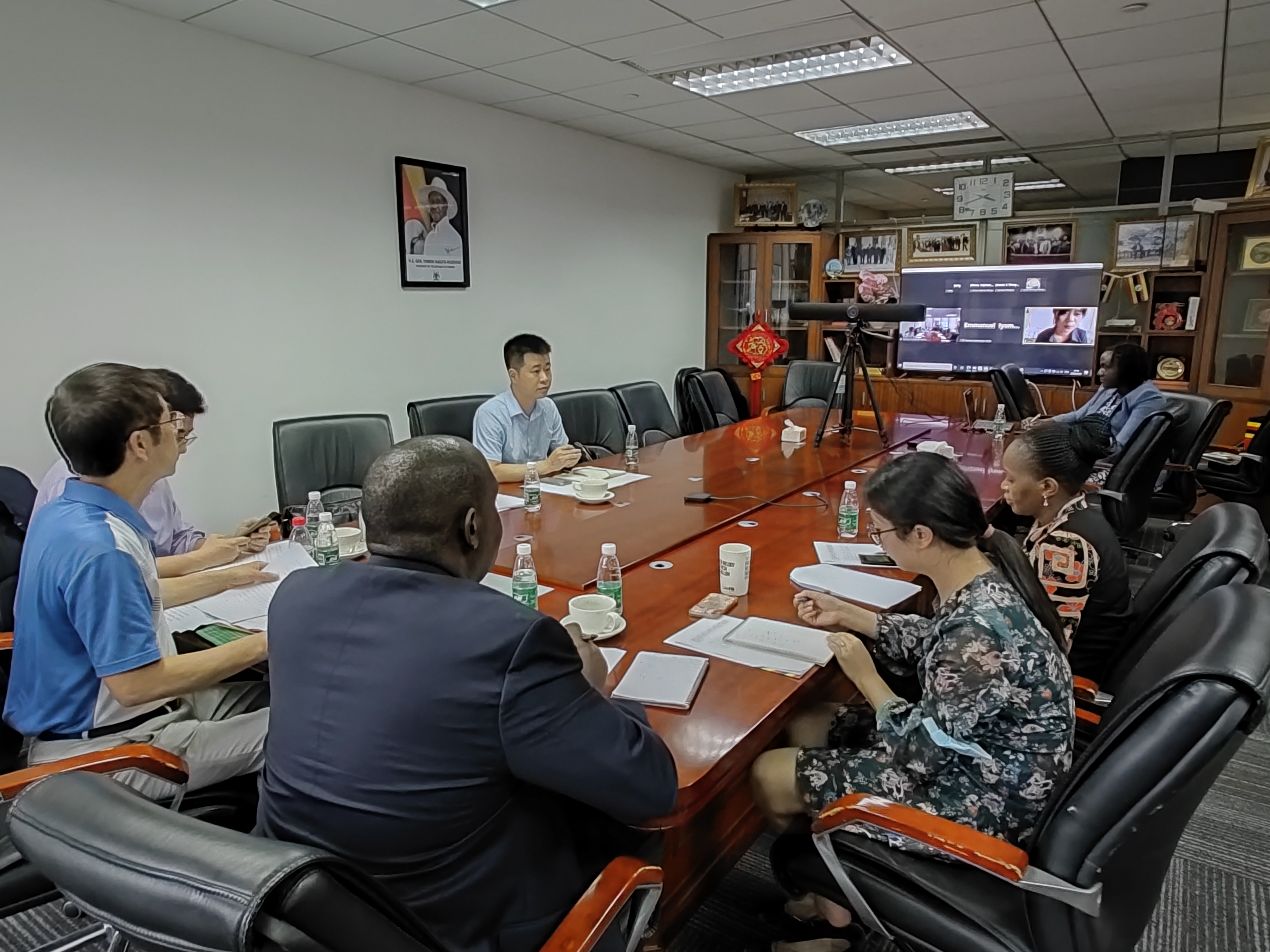 金達(dá)咖啡飲品城與烏干達(dá)咖啡發(fā)展局召開線上會(huì)議討論市場(chǎng)推廣方案