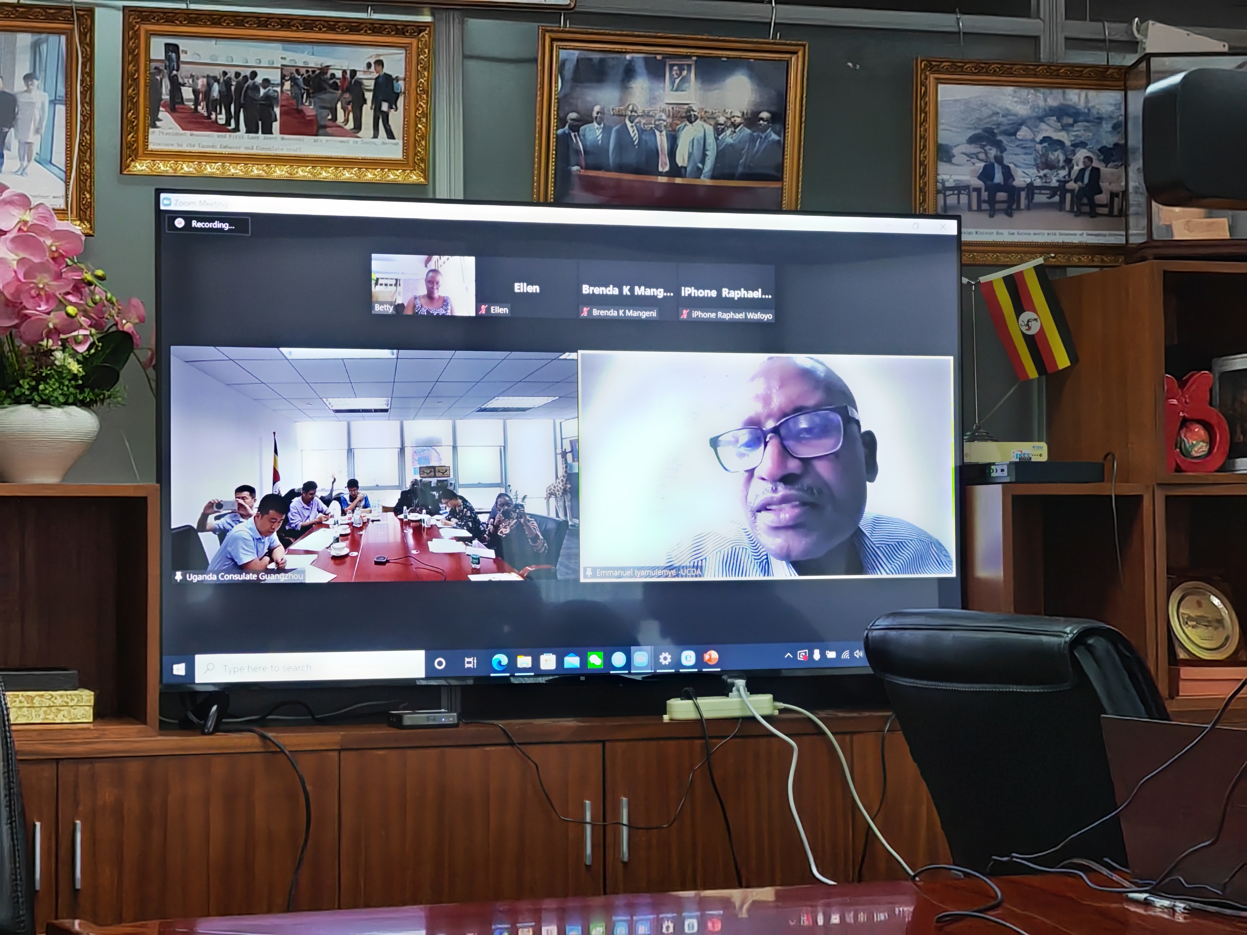 金達(dá)咖啡飲品城與烏干達(dá)咖啡發(fā)展局召開線上會(huì)議討論市場(chǎng)推廣方案