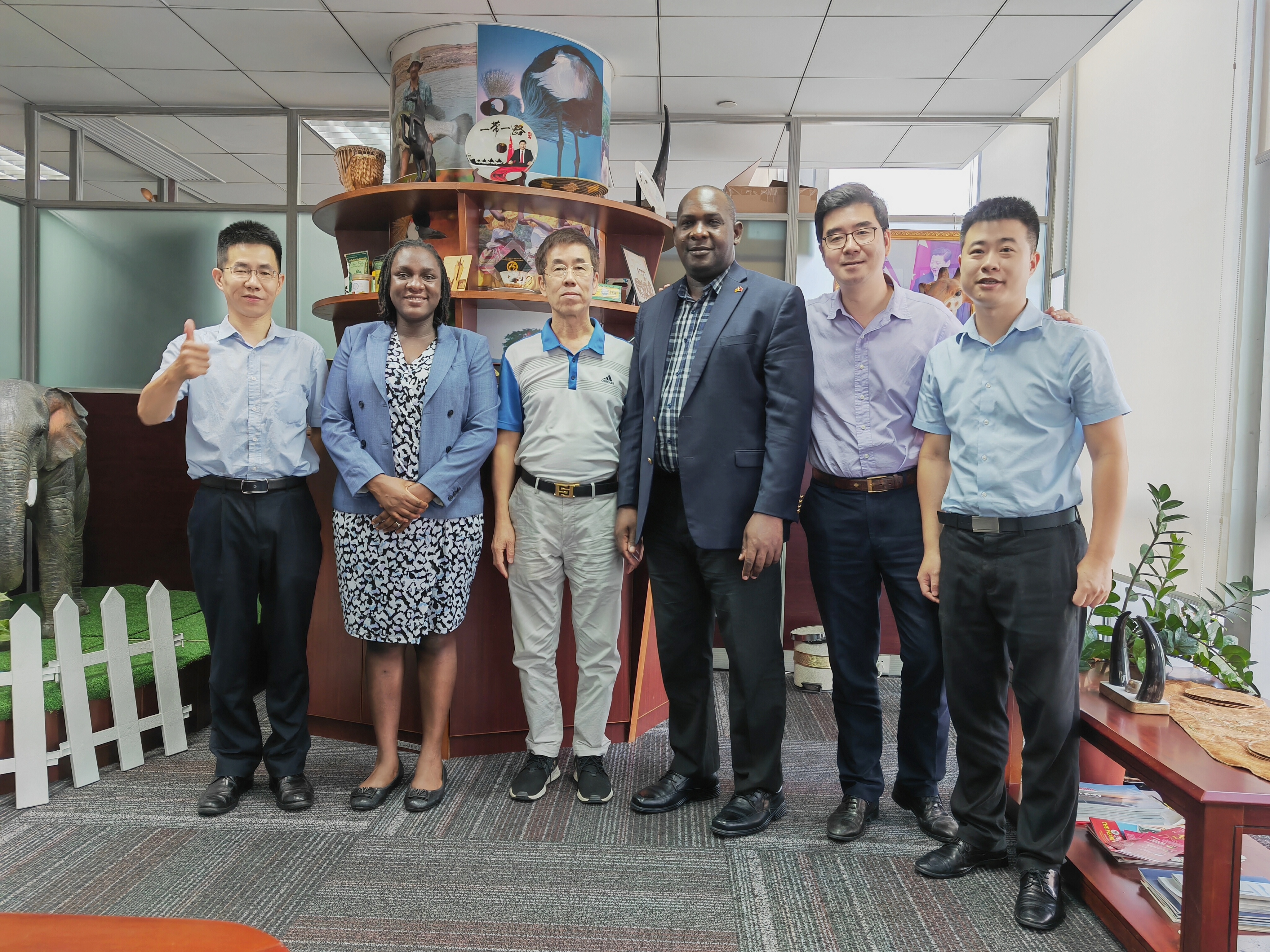 金達(dá)咖啡飲品城與烏干達(dá)咖啡發(fā)展局召開線上會(huì)議討論市場(chǎng)推廣方案