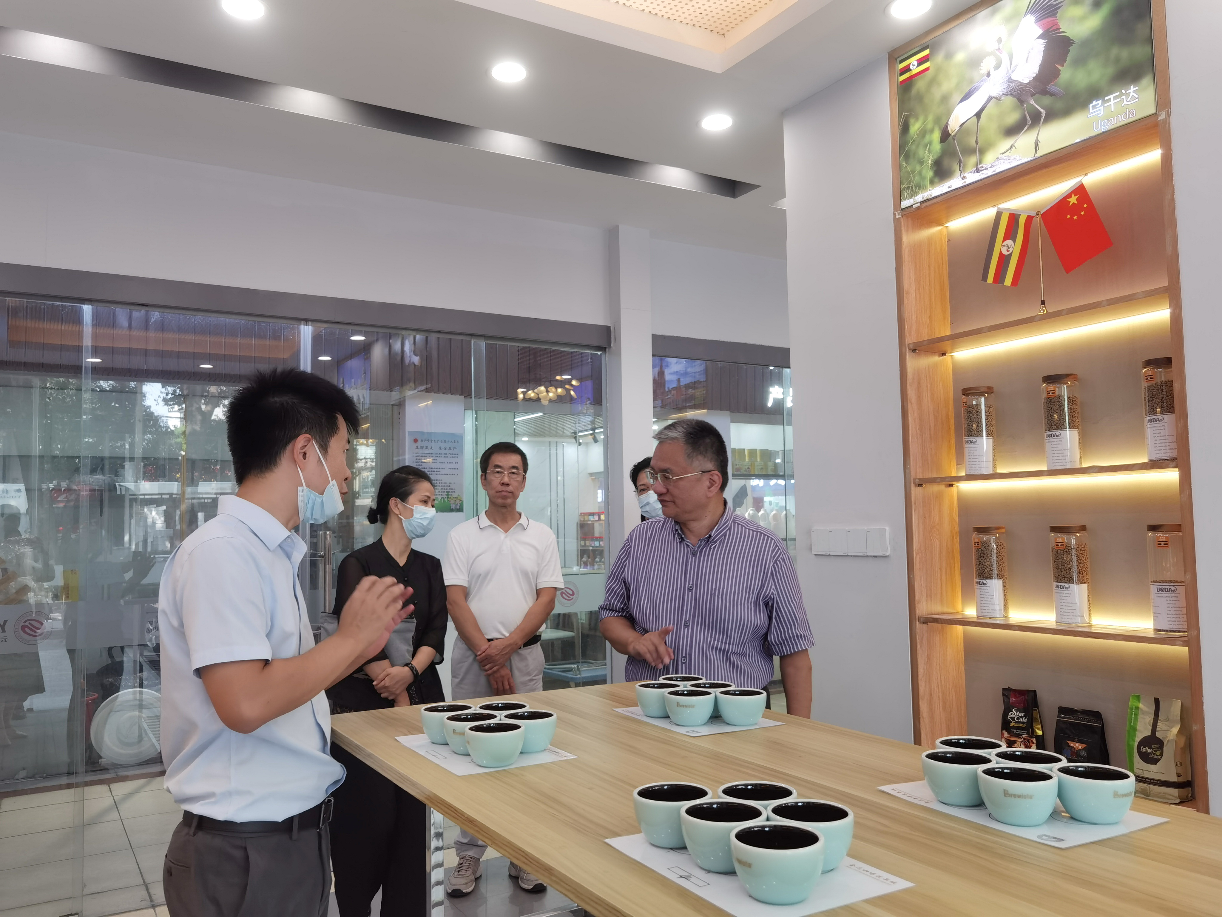 廣州白云區(qū)政協(xié)袁東華主席一行蒞臨金達(dá)調(diào)研