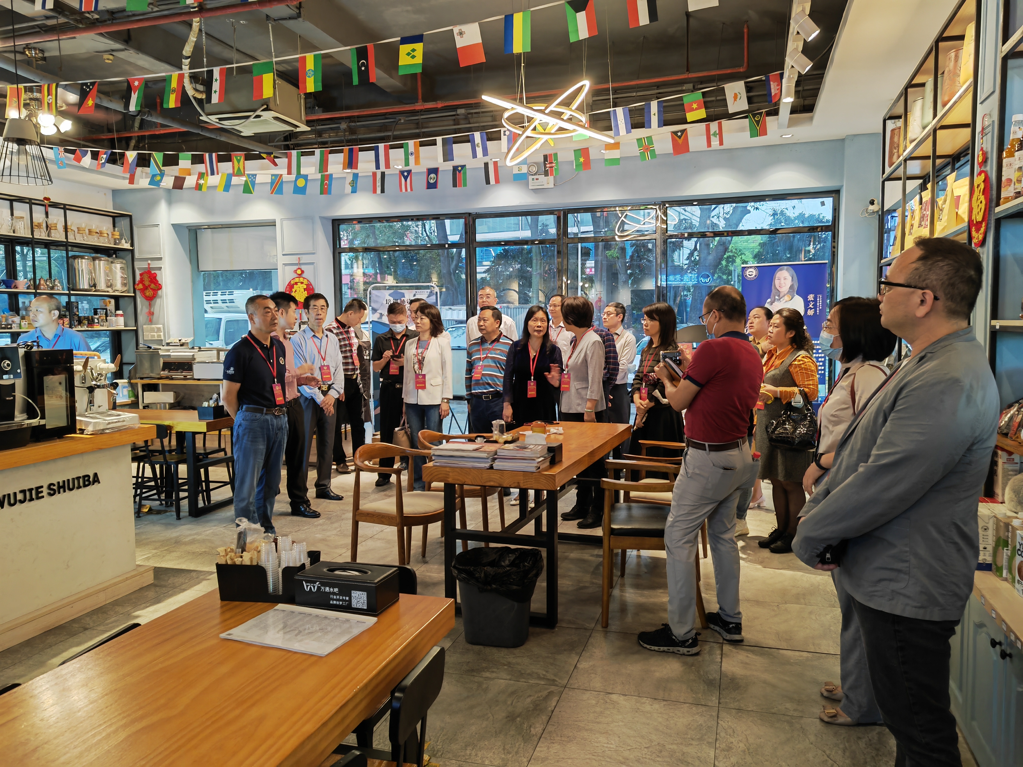 廣州荔灣政協(xié)陳錚衡副主席一行蒞臨金達(dá)調(diào)研咖啡產(chǎn)業(yè)人才服務(wù)驛站的建設(shè)