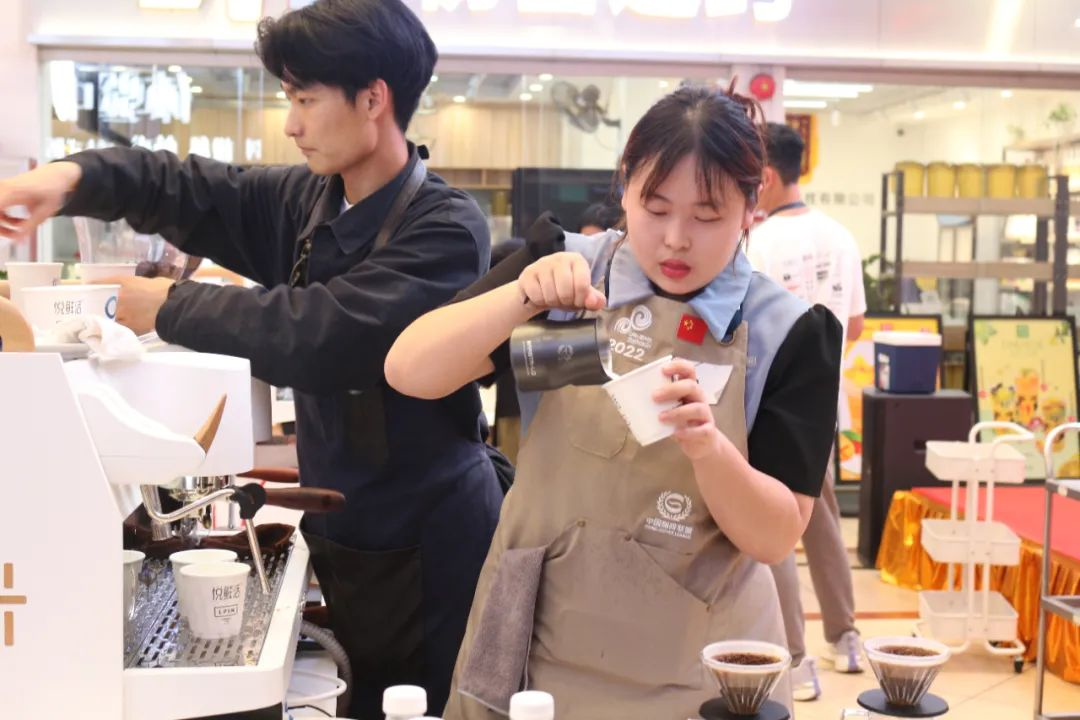 廣東經(jīng)視：非洲咖啡飄香白云國(guó)賽現(xiàn)場(chǎng) 奏響中非經(jīng)貿(mào)文化交流新樂(lè)章（轉(zhuǎn)載）